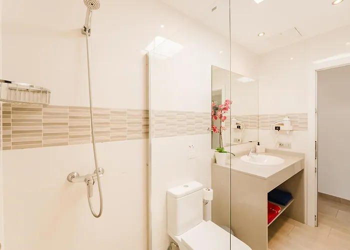 Old Town Reina Sofia 3 بويرتو ذيل كارمين